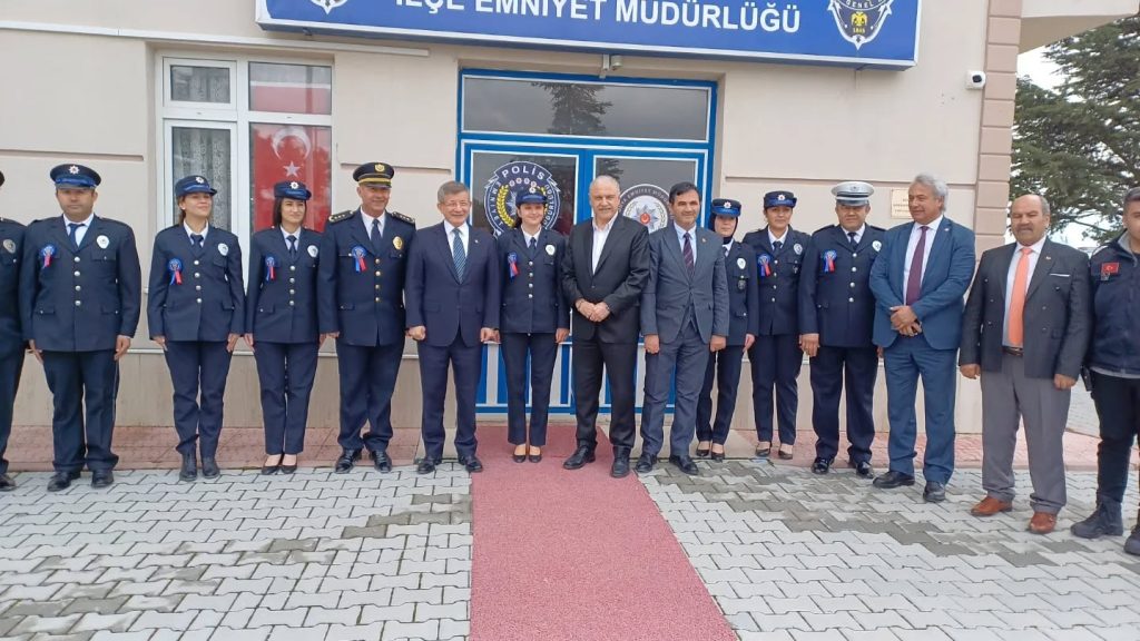 Gelecek Partisi Genel Başkanı Sayın Ahmet Davutoğlu, Türk Polis Teşkilatı’nın 180. Yıl Dönümü münasebetiyle