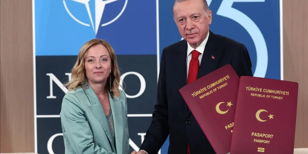 İtalya Türk pasaportlarını iptal etti, DMM’den açıklama geldi